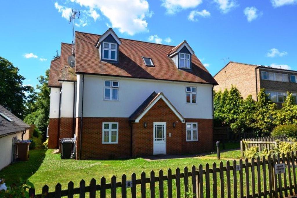 Knebworth, Hertfordshire 2 bed apartment £1,150 pcm (£265 pw)