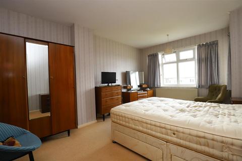 81 Allington Way, Maidstone, ME16 0HS