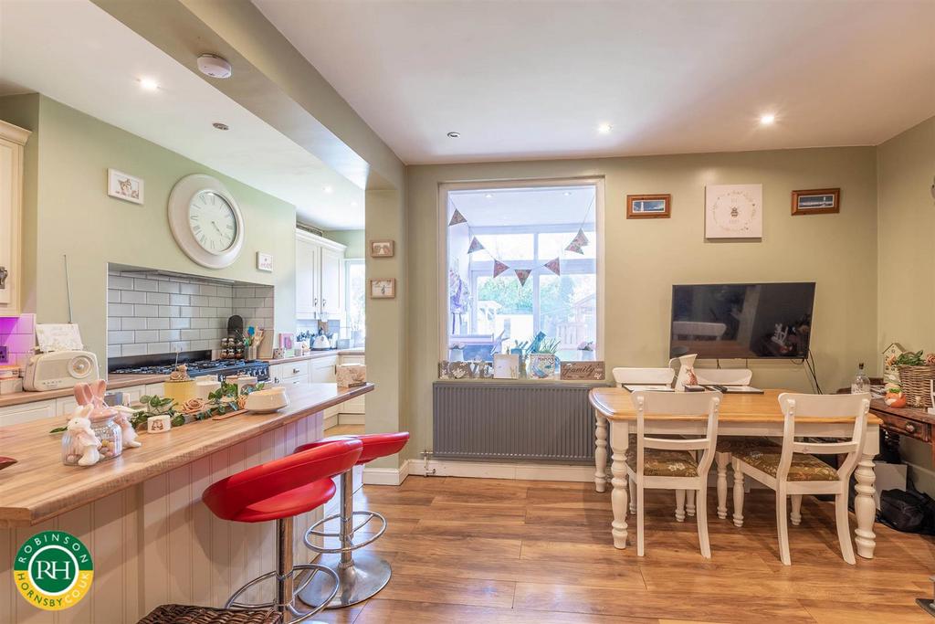 Dining area.jpg