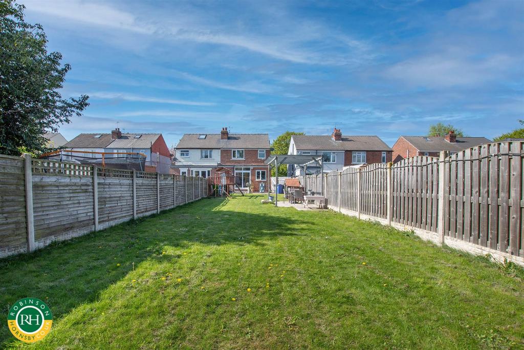 Rear garden 1.jpg