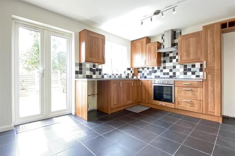 8 Harvest Close, Balby, Doncaster, DN4 0NL