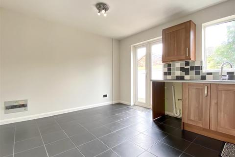 8 Harvest Close, Balby, Doncaster, DN4 0NL