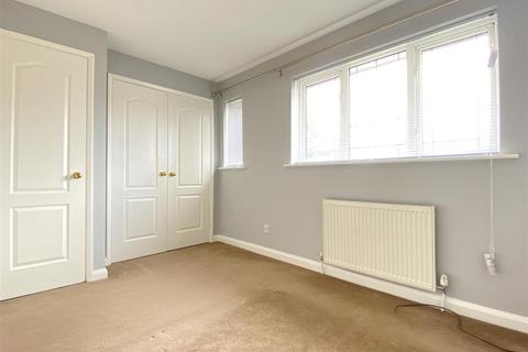 8 Harvest Close, Balby, Doncaster, DN4 0NL