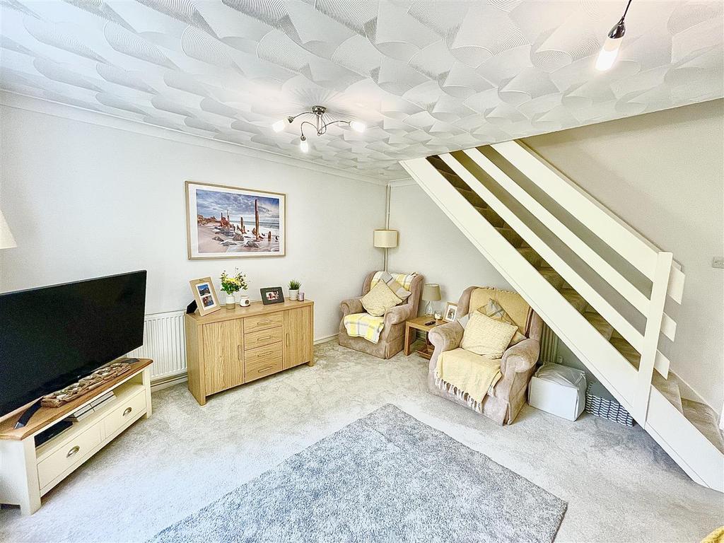 Denbigh Crescent, 3 bed terraced house £170,000
