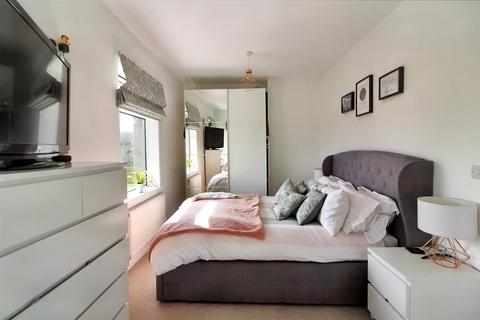 3 bedroom terraced house for sale - Yew Tree Road, Shepley, Huddersfield, HD8 8DT