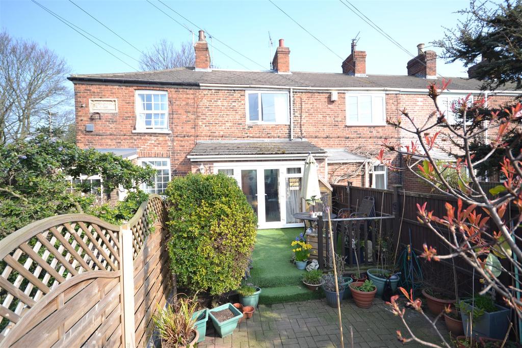 Top Row, Swillington Common 3 bed terraced house £150,000