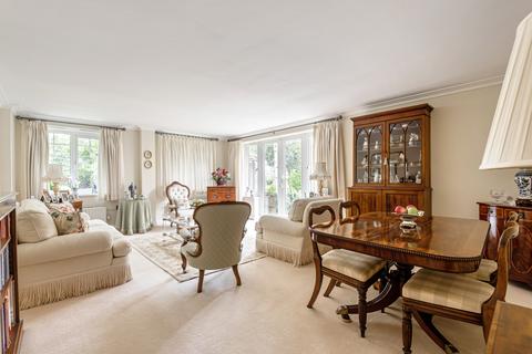 Flat 1, Cavendish Court Cavendish Road, Weybridge, KT13 0JN