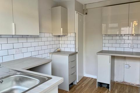 3 bedroom end of terrace house to rent, Tennyson Road, Weston Super Mare