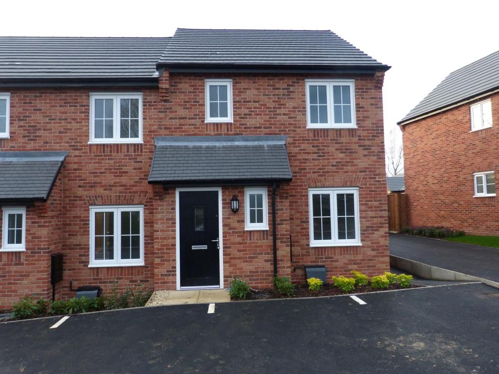 Centenary Close, Market Harborough 3 bed terraced house £995 pcm (£