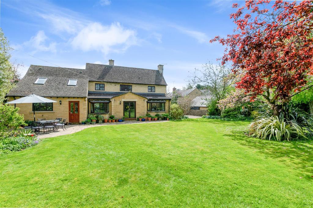 London Road, Fairford 4 bed detached house £975,000