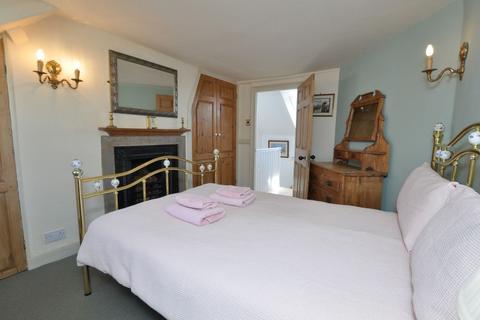 40 Cliff Street, Whitby, YO21 3DD