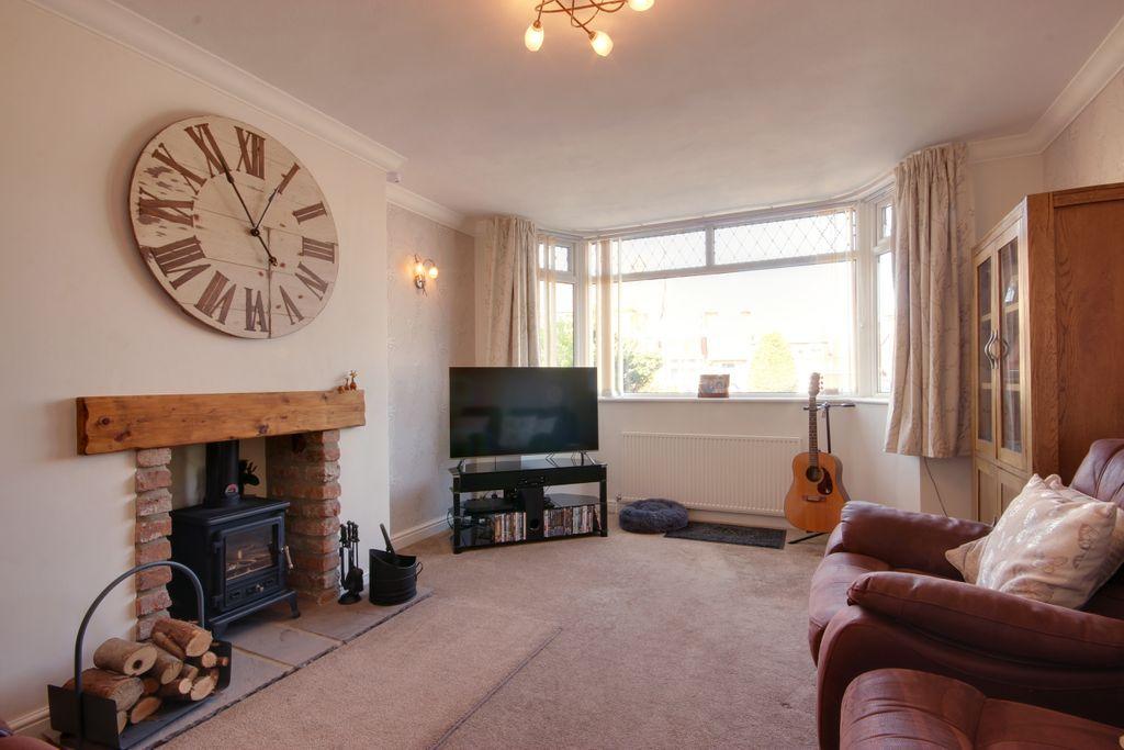 Eastfield Close, Beverley HU17 9PW 3 bed semidetached house £265,000