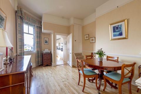 5 bedroom end of terrace house for sale - 63 Murrayfield Gardens, Murrayfield, Edinburgh, EH12 6DL