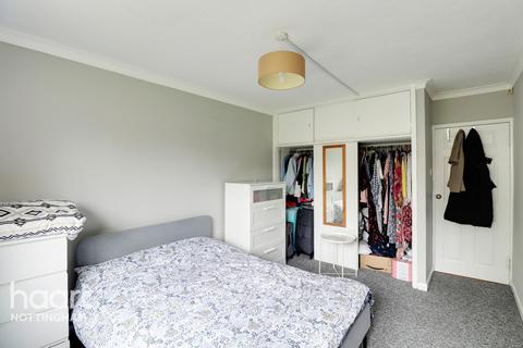 10 Elm Close, Nottingham, NG3 5AH