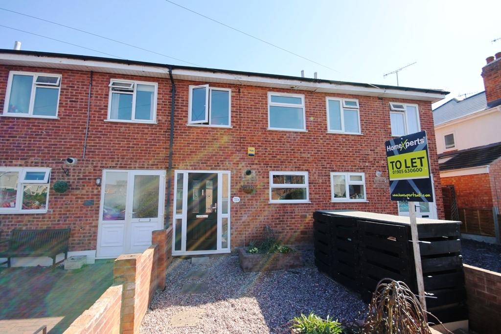 Newly Decorated Modern Three Bed Home In Walking