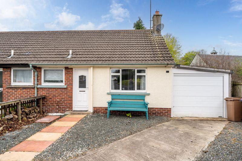 35 Carrick Drive, Crosshill KA19 7RH 1 bed bungalow - £69,000