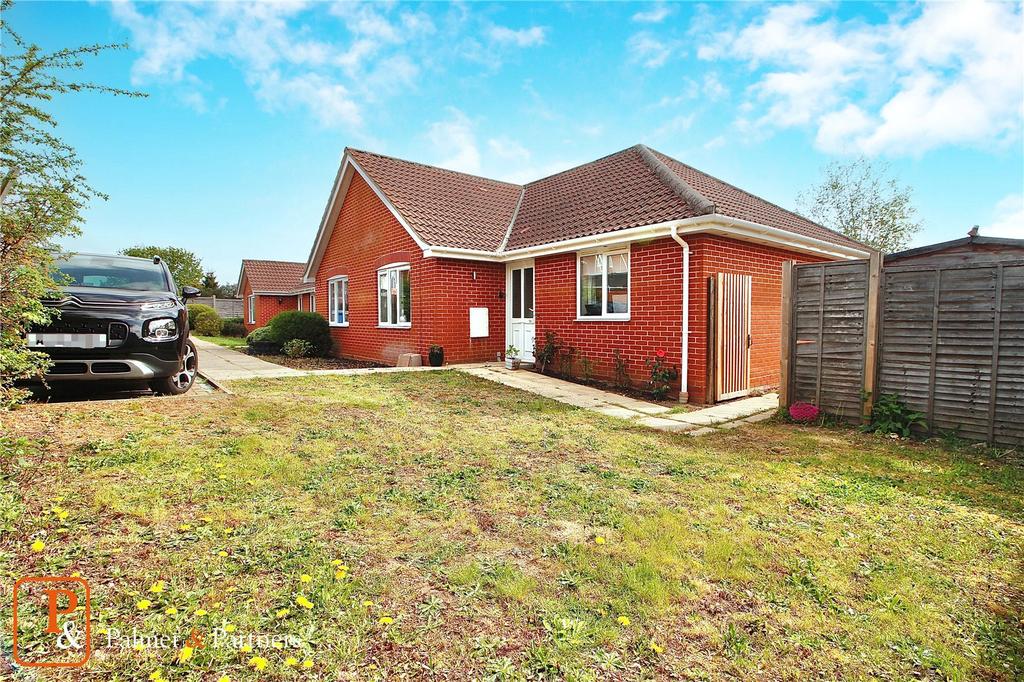 Waveney Road, Ipswich, Suffolk, IP1 2 bed bungalow for sale £250,000