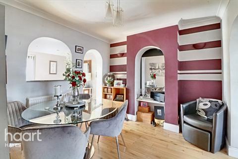 17 Tudor Road, Hayes, UB3 2QB