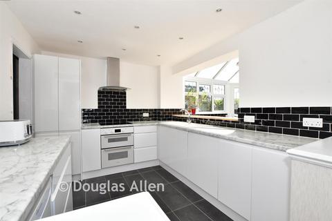 3 bedroom semi-detached house for sale, Grassmere Road, Hornchurch, Essex