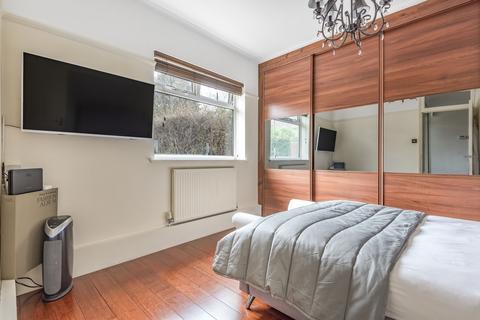 46 Lambarde Avenue, London, SE9 3HQ