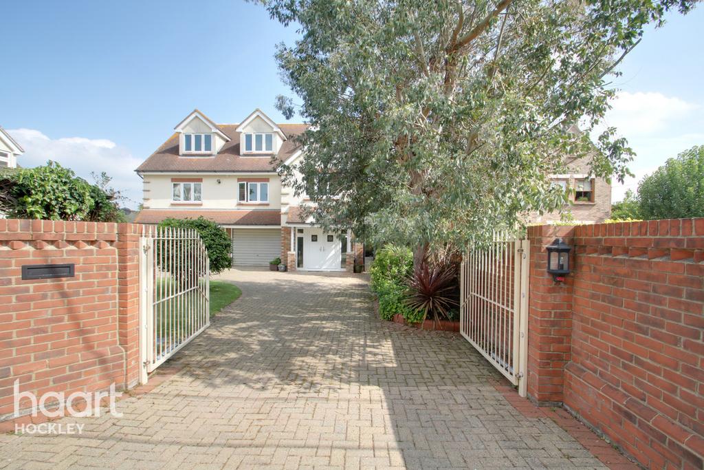 Kingsmans Farm Road, Hullbridge 5 bed detached house £900,000