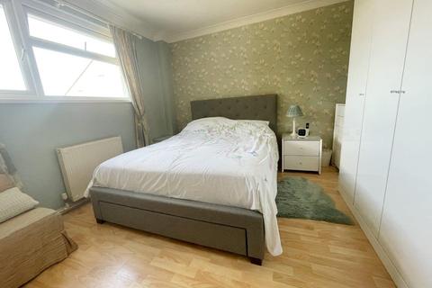 34 Durdells Gardens, Kinson, Bournemouth, BH11 9EZ
