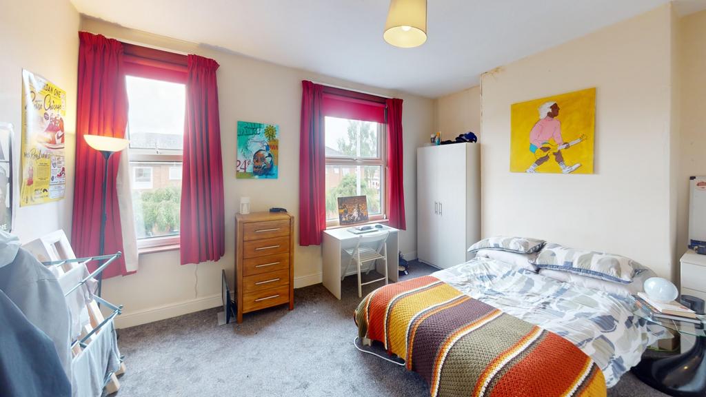 124-Noel-Bedroom