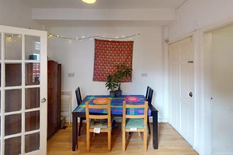 4 bedroom semi-detached house to rent, 124 Noel Street, Forest Fields, Nottingham, NG7 6AU