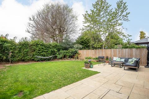 7 Applecroft, Maidenhead, SL6 3HD