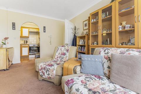 1 bedroom retirement property for sale - Parish Court,  Surbiton,  KT6