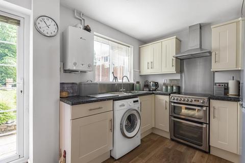 10 Lyndhurst Drive, Basingstoke, RG22 4QT