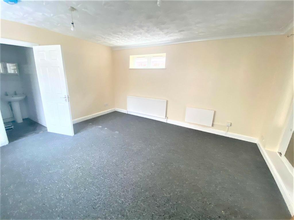 Rutland Avenue, High 1 bed flat £700 pcm (£162 pw)
