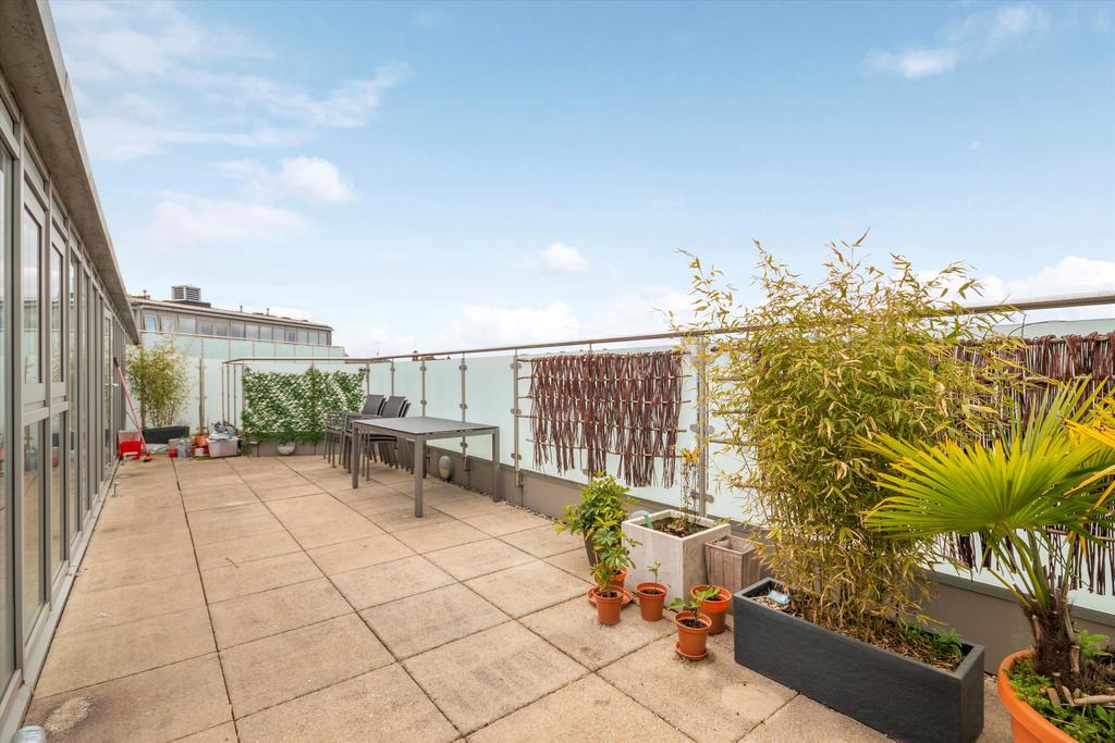 Dungannon House, Fulham, London, SW6 4 bed penthouse £2,000,000