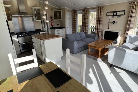 2 bedroom mobile home for sale, Bowland Lakes Leisure Village, Cleveley Bridge Bank Lane,, Forton, Lancashire, PR1 3BY