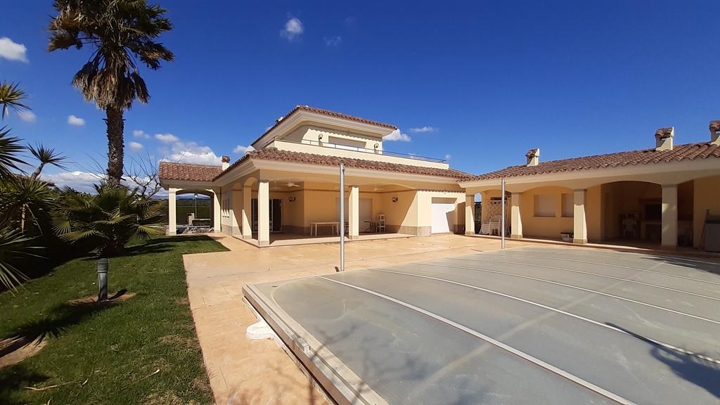 Garden ( pool in foreground)