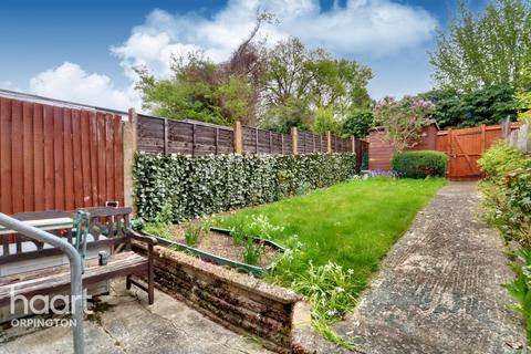 14 Edgewood Drive, Orpington, BR6 6LQ