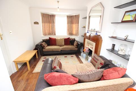 4 bedroom semi-detached house to rent - Beverley Gardens, Worcester Park KT4