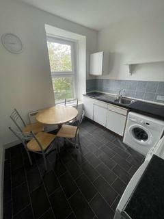 Studio to rent, Blackness Road, West End, Dundee, DD1