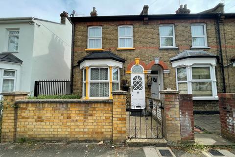 18 Catisfield Road, Enfield, EN3 6BD