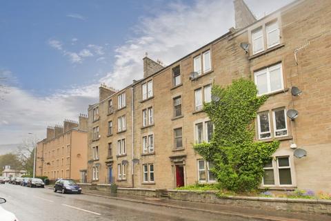 2 bedroom flat to rent, Dens Road, Coldside, Dundee, DD3