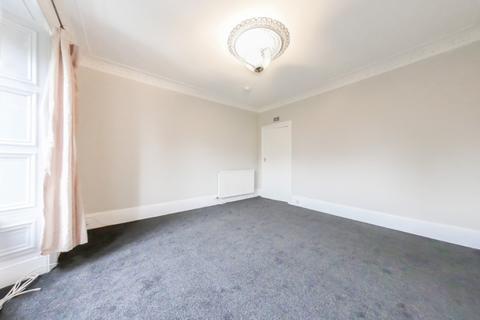 2 bedroom flat to rent, Dens Road, Coldside, Dundee, DD3