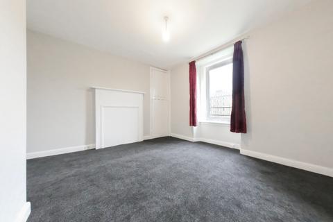 2 bedroom flat to rent, Dens Road, Coldside, Dundee, DD3