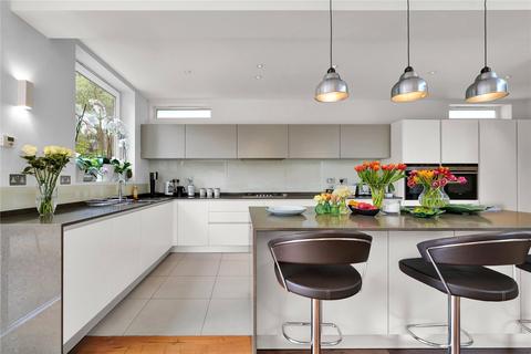 116 The Avenue, London, W13 8JX