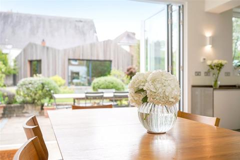 116 The Avenue, London, W13 8JX