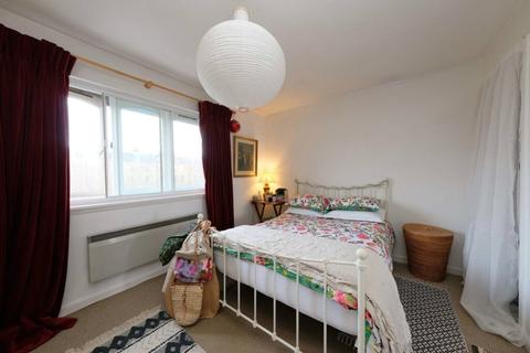 9/7 Connaught Place, Edinburgh, EH6 4RQ
