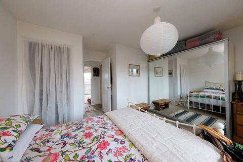 9/7 Connaught Place, Edinburgh, EH6 4RQ