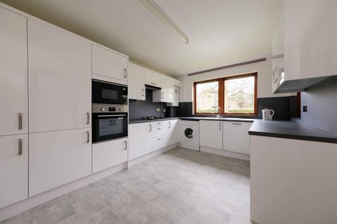 86/2 Barnton Park View, Edinburgh, EH4 6HJ