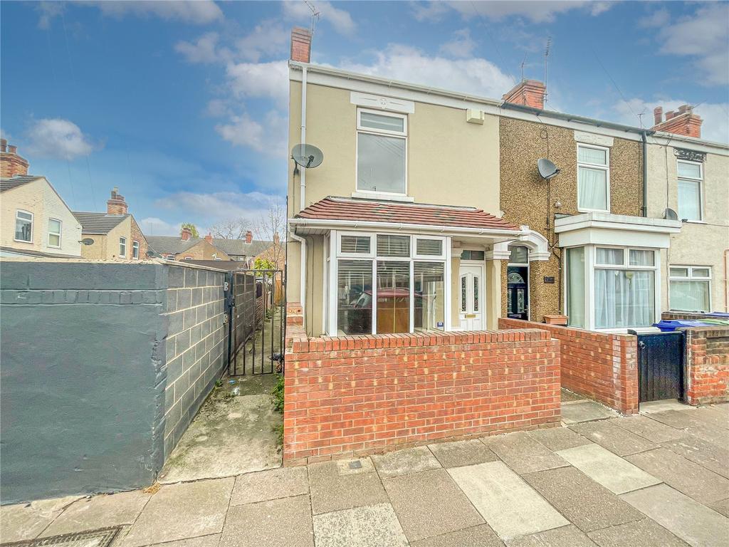 Cooper Road, Grimsby, NE Lincolnshire, DN32 2 bed end of terrace house £75,000