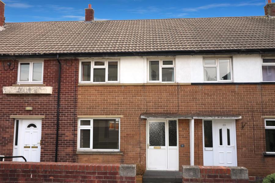 BROADGATE DRIVE, HORSFORTH, LEEDS... 3 bed terraced house £850 pcm (£