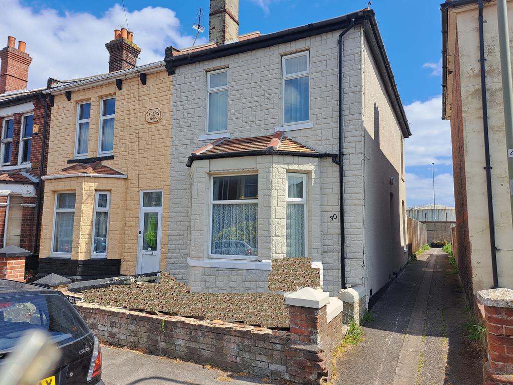 Parham Road, Gosport PO12 3 bed end of terrace house £255,000